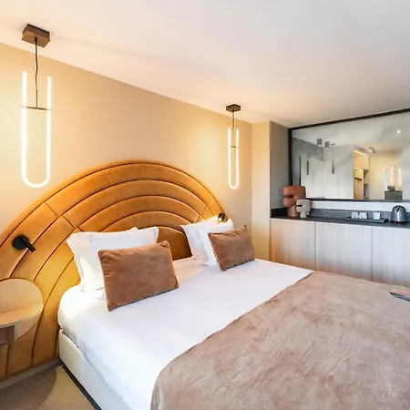 Hotell Fahrenheit Seven Courchevel