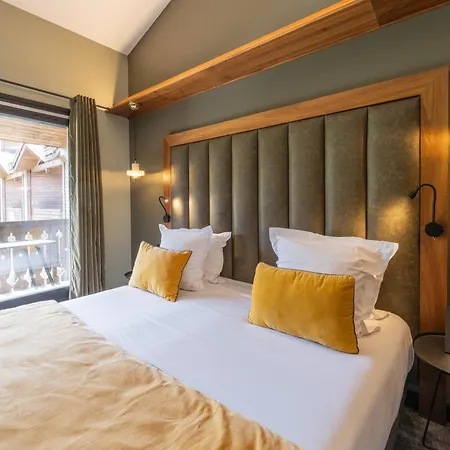 Fahrenheit Seven Hotel