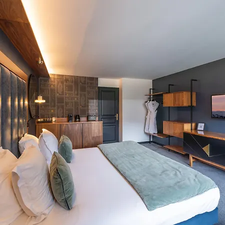 Hotel Fahrenheit Seven 4*