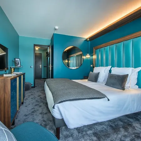 Fahrenheit Seven Hotel 4*