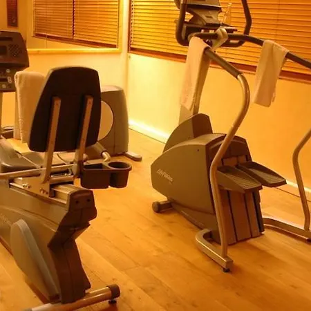 Fahrenheit Seven Hotell 4*