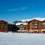 Fahrenheit Seven Hotel