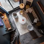 Fahrenheit Seven Hotel 4*