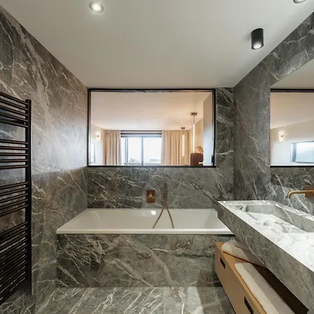 Hotel Fahrenheit Seven 4*