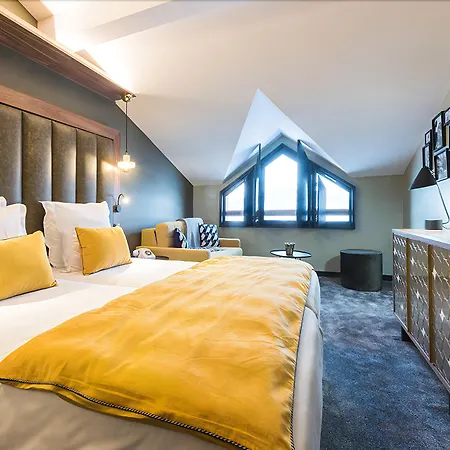 Fahrenheit Seven Hotel 4*