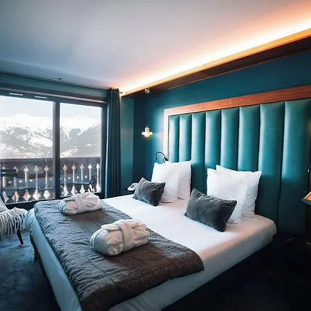 Fahrenheit Seven Otel 4*