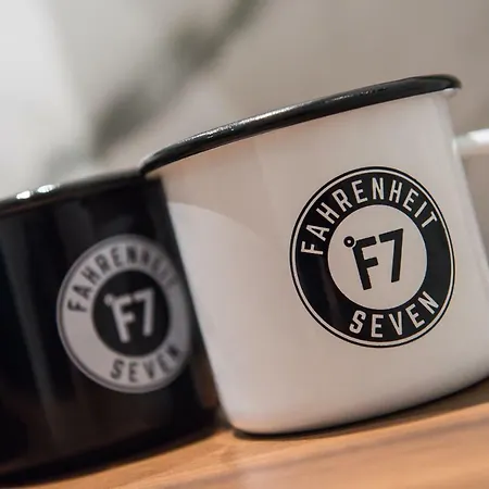 Fahrenheit Seven Отель