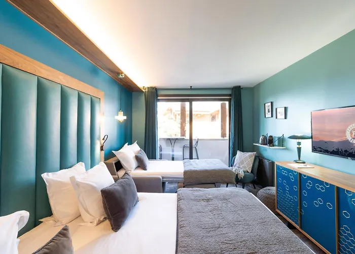 Fahrenheit Seven Hotel