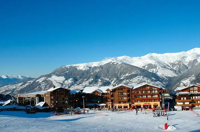 Fahrenheit Seven Hotel 4*