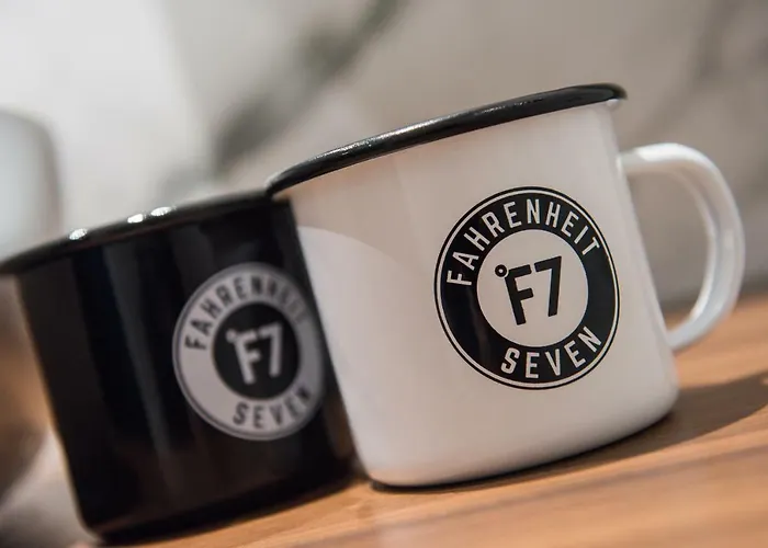 Fahrenheit Seven Szálloda