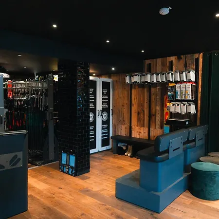 Fahrenheit Seven 4* קורשבל