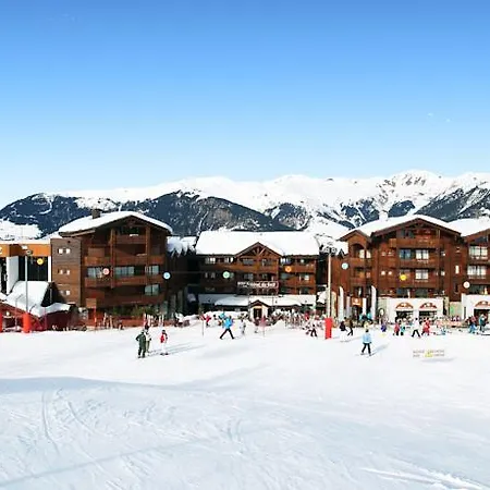 Szálloda Fahrenheit Seven Courchevel